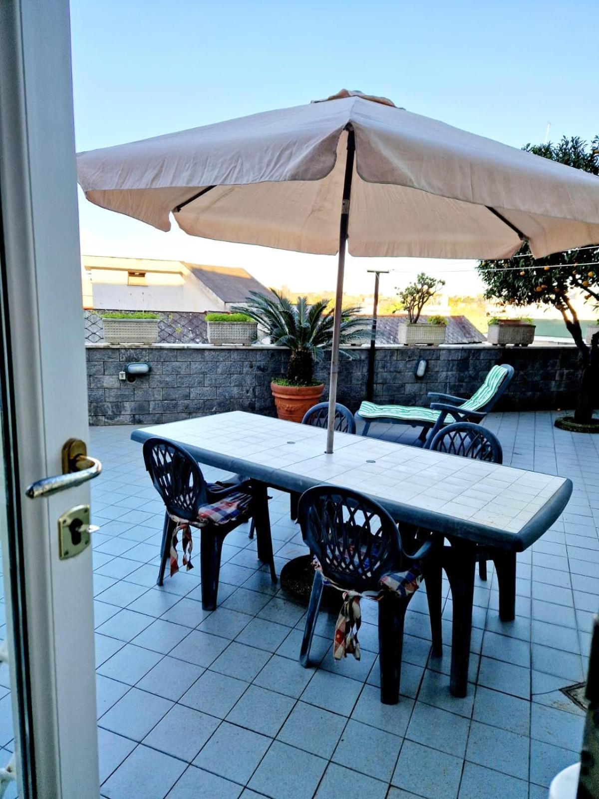 Fuga A Napoli Apartment ภายนอก รูปภาพ