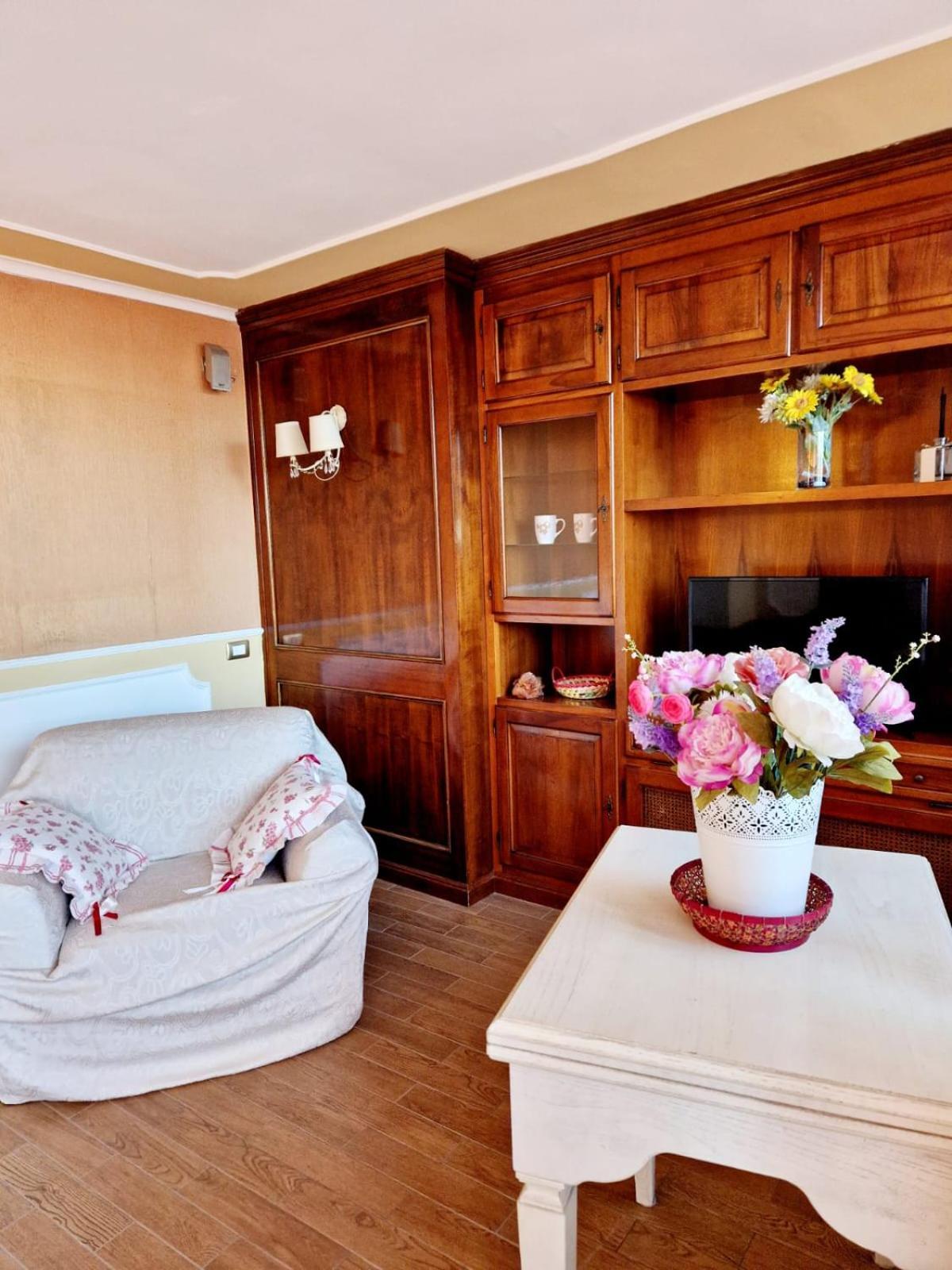 Fuga A Napoli Apartment ภายนอก รูปภาพ