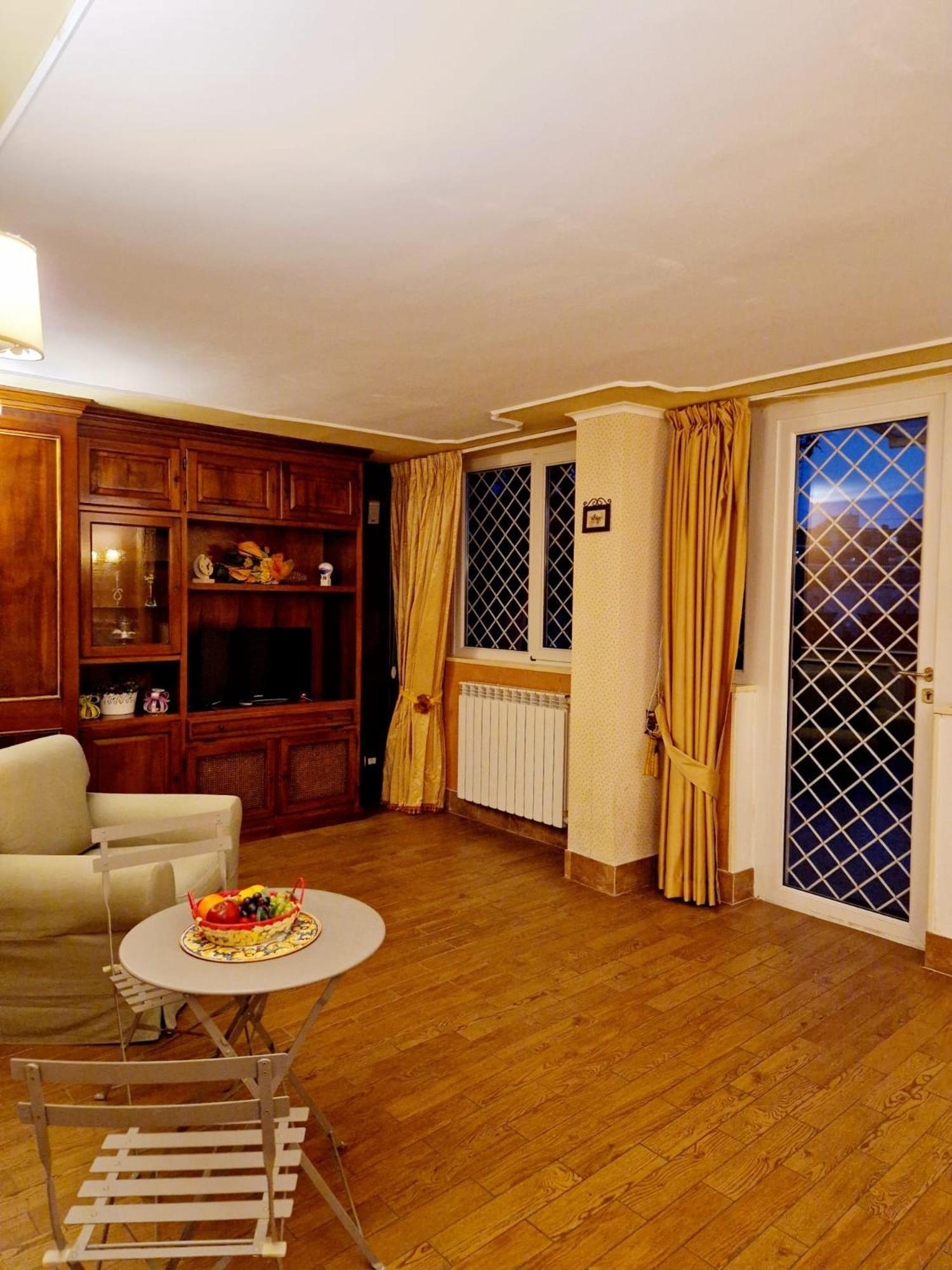 Fuga A Napoli Apartment ภายนอก รูปภาพ